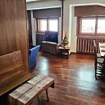 Cervino 1865 Family House & Friends - Cir 0517 * ברויל-קרוויניה